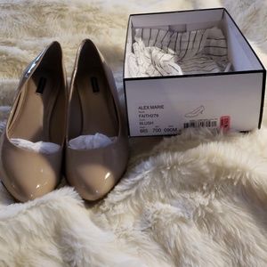 Patent Nude Pumps